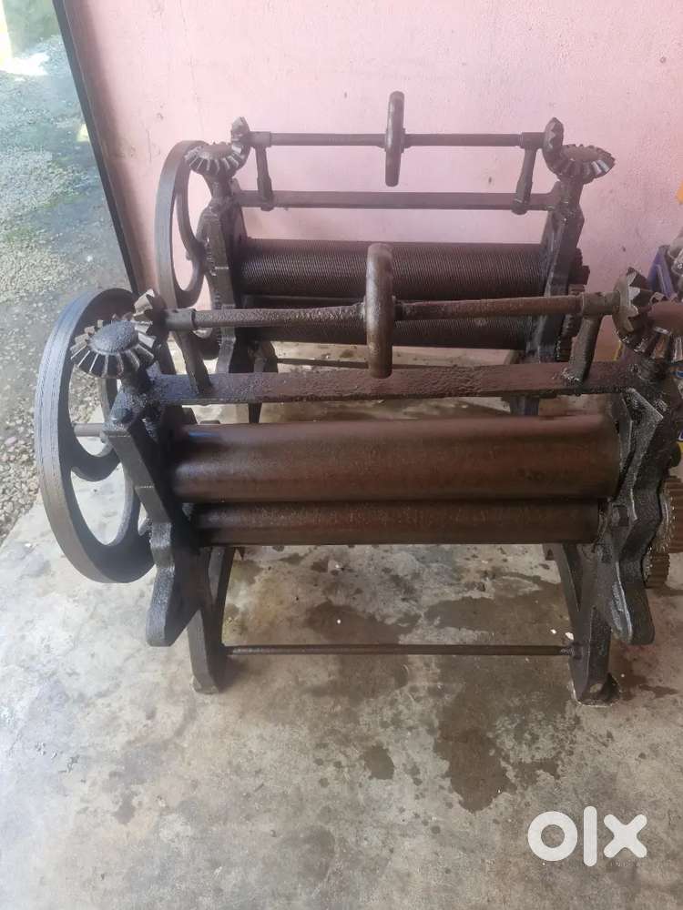 Rubber sheet making machine