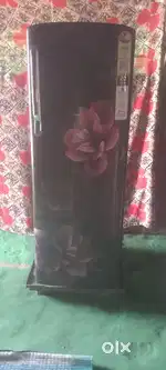 New fridge latest 1 year big size 5 fit beautiful fridge 1 year  only