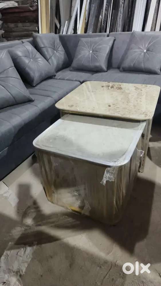 Tipoi centre table with marble top