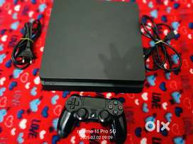 PS4 slim one tb with horizon game cd