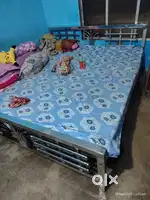 স্টিলের খাট ৬ ৭
