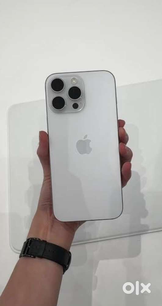 iPhone 16pro max 256 gb white colour