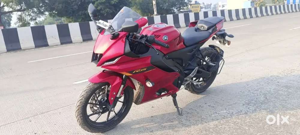 Yamaha R15 v4 2024 madal