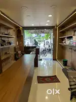 Well Decorated Interior Shop For rent
