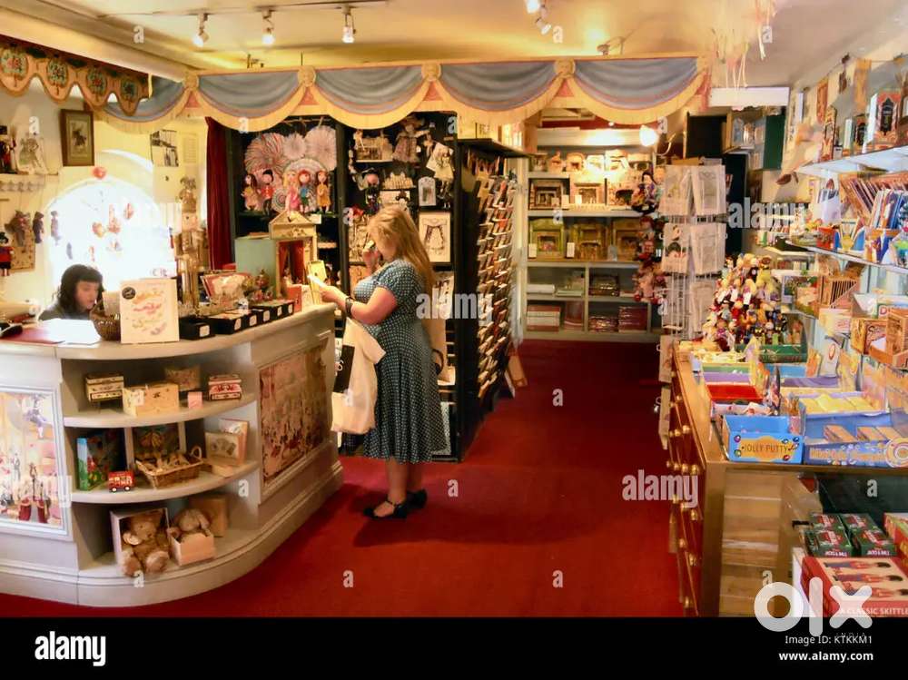 Wanted a experience girl for dress shop