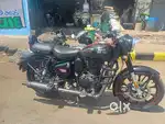 Royal Enfiled Classic 350 stealth blck