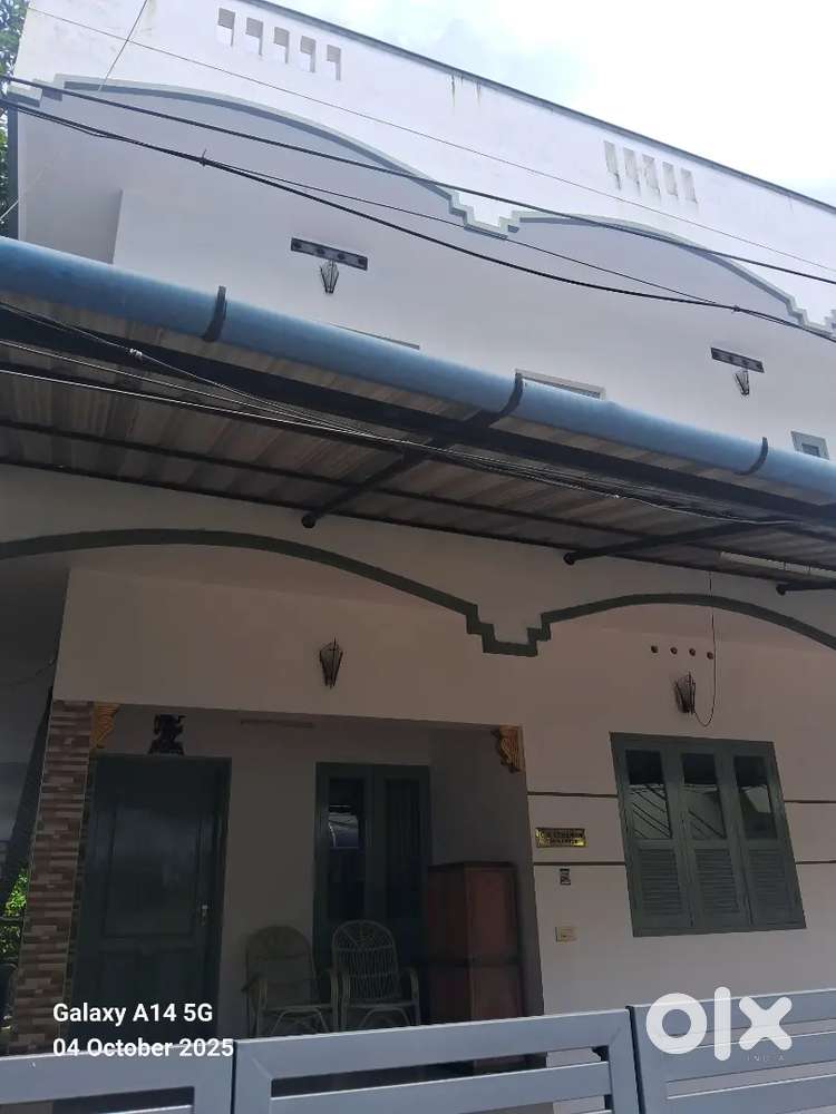 3.400 cents old house