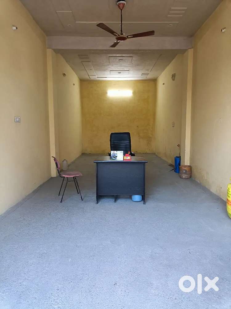 Shop for rent on road for office or godown  in vehelna meerut road