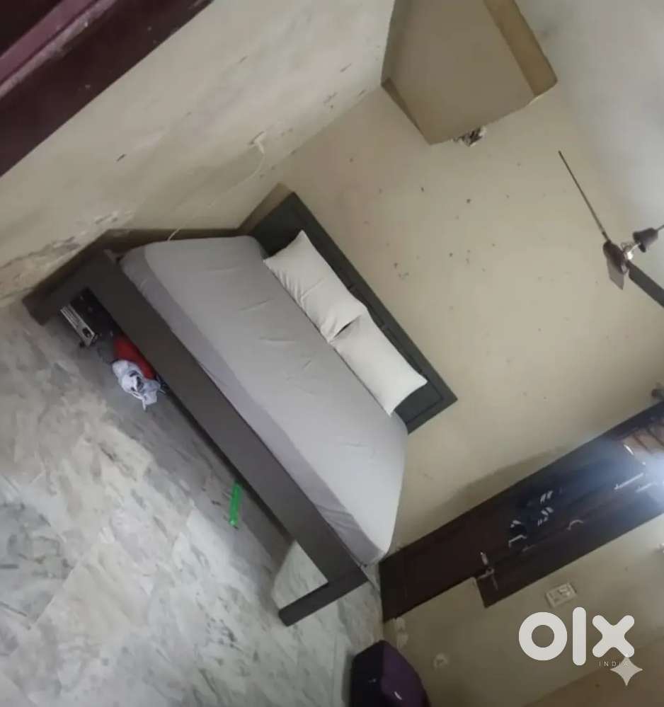 Sharing room
