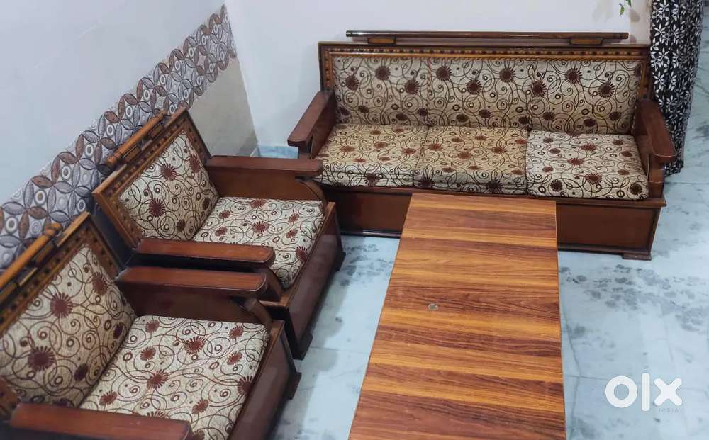 5 seater wooden sofa (sheesham)
