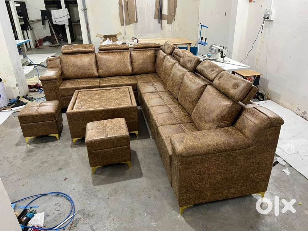7 Seater Sofa + 2 Puffs + Center Table