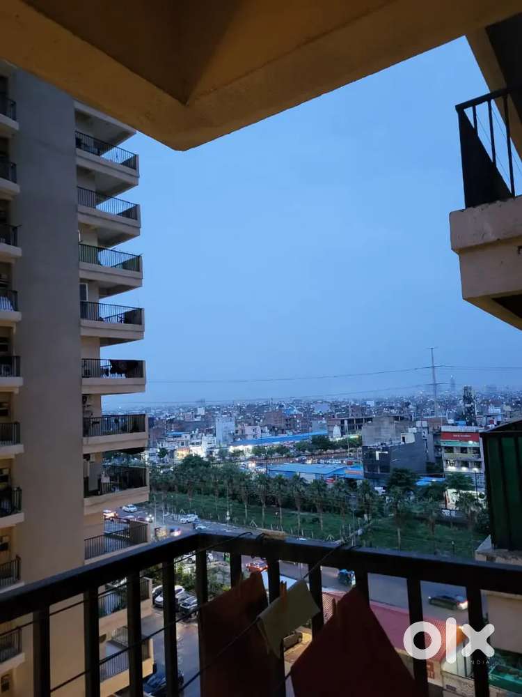 2 BHK Apartment Flat For Rent Gaur City 2