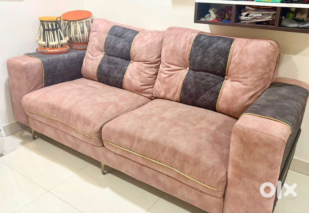 Five seater spacious sofa set