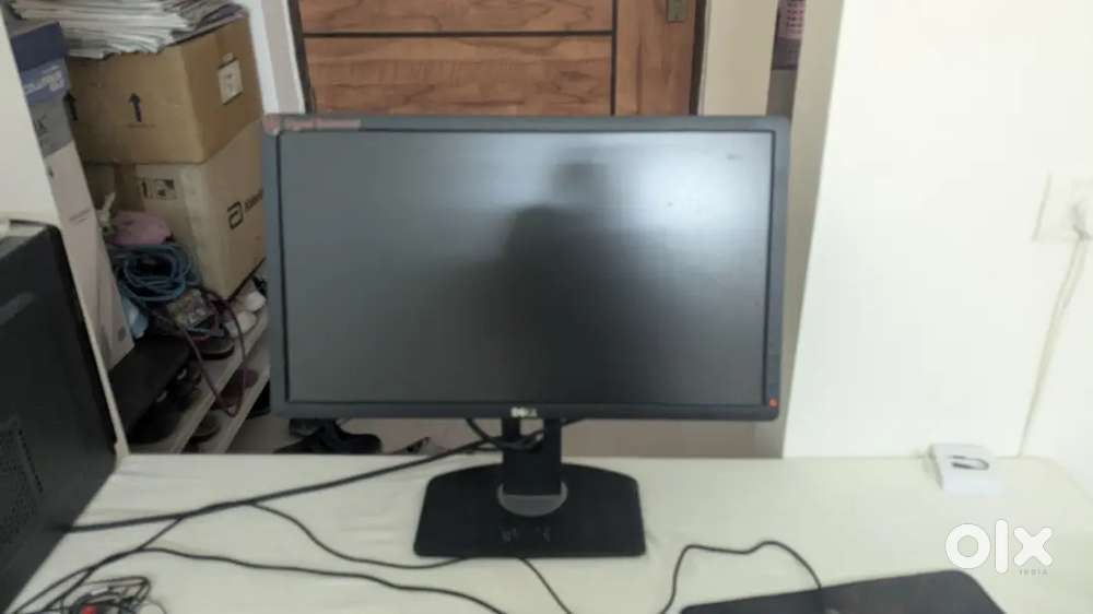 Dell UltraSharp U2312HMt 23-inch IPS Monitor (Fully Adjustable)