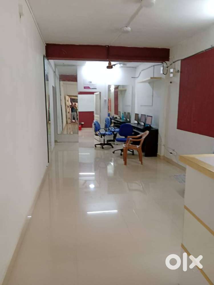 Upper Basement available for rent in Shanthi Colony Anna Nagar West