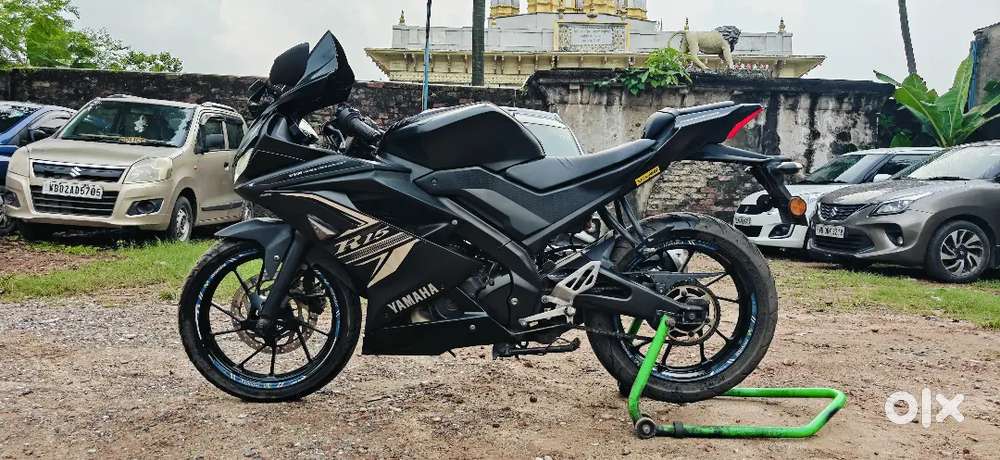 Yamaha R15(V3)