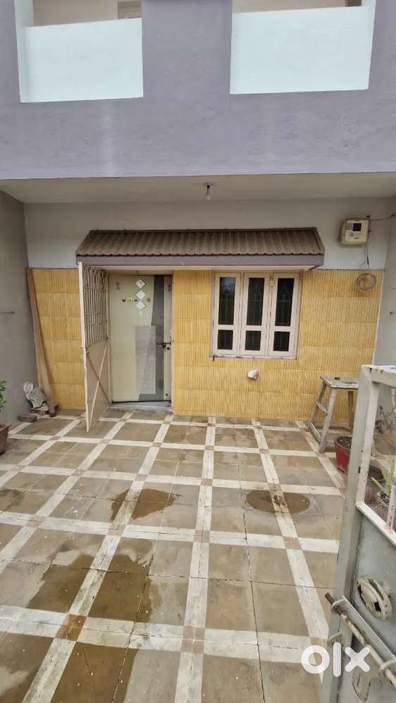 3bhk an INDEPENDENT HOUSE OPPOSITE CRISTAL MALL very reasonable rent