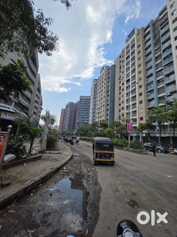 Shop for rent price low prime location