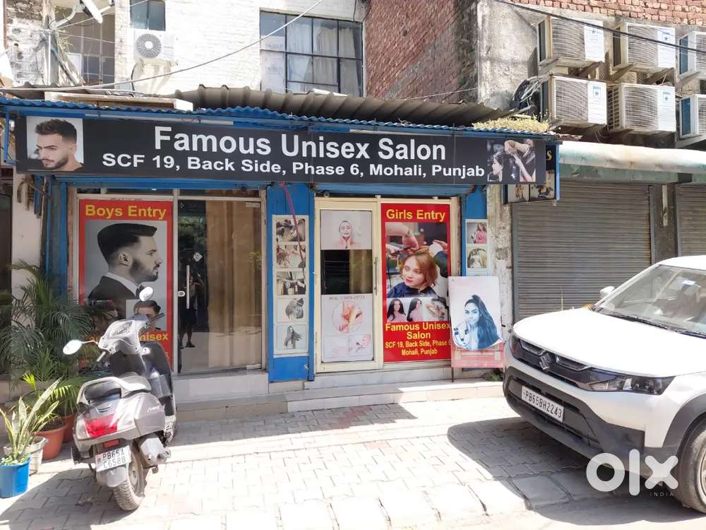 Beautician for saloon