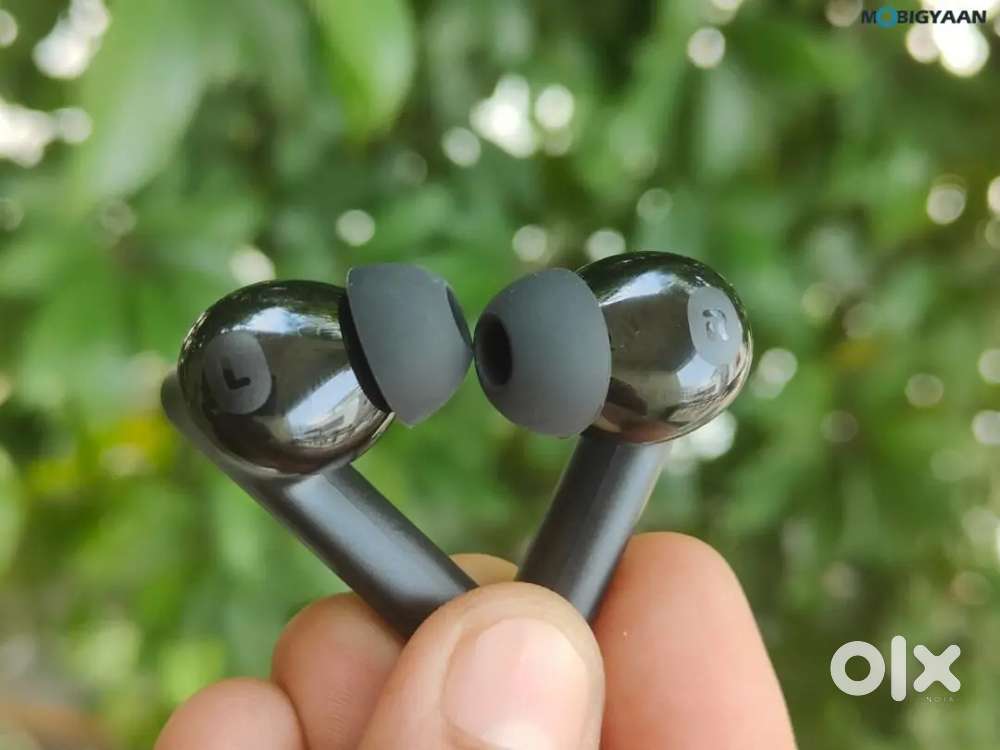 Oppo enco buds 2 ear bud