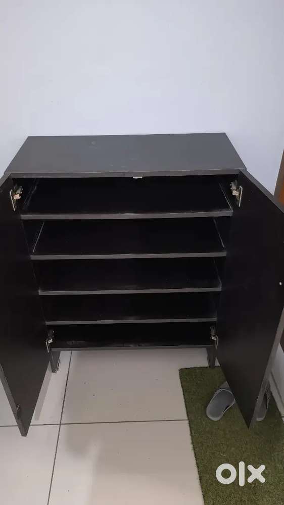 Shoe rack Black Colour
