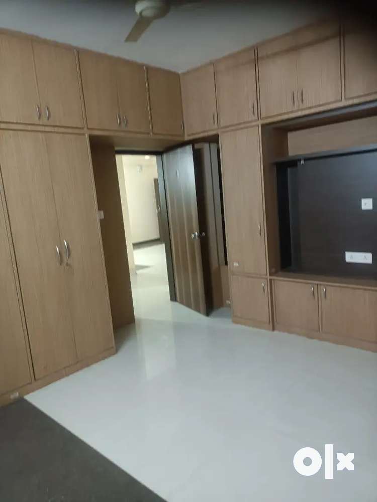 2bhk g flor Rs 16,000 for family near patia