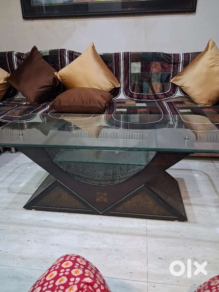 Center  table  sofa set ki