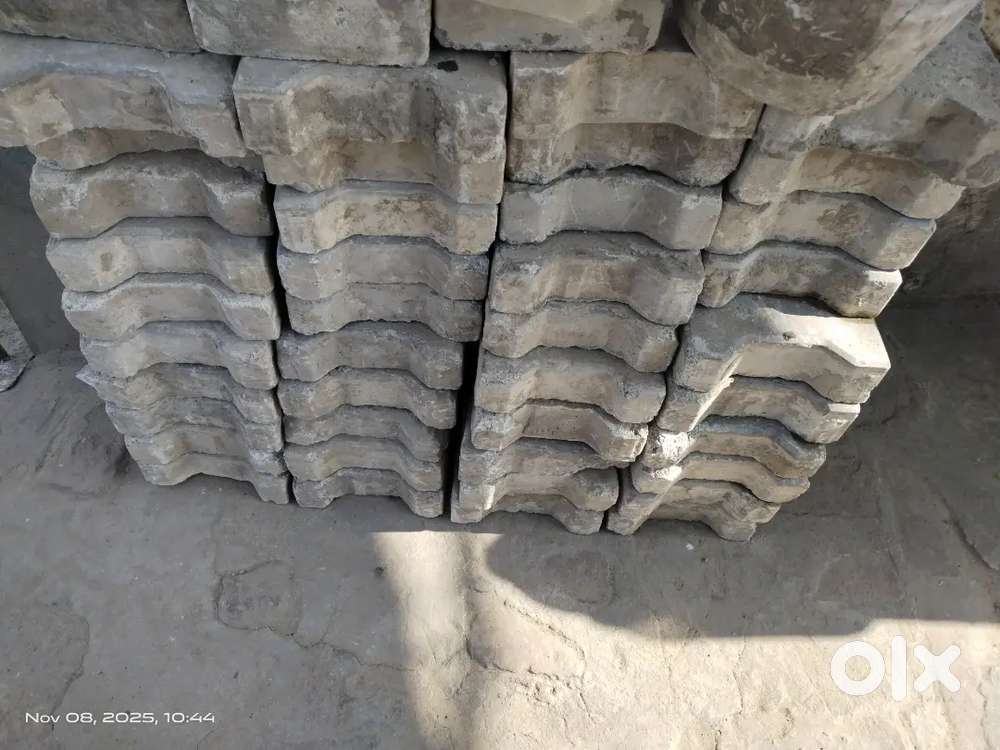 Interlock tiles 600 pieces