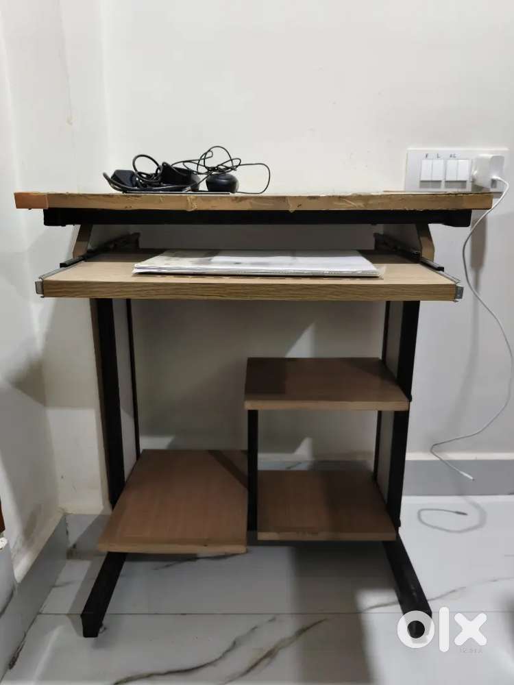 Good Condition Computer Table for Sale