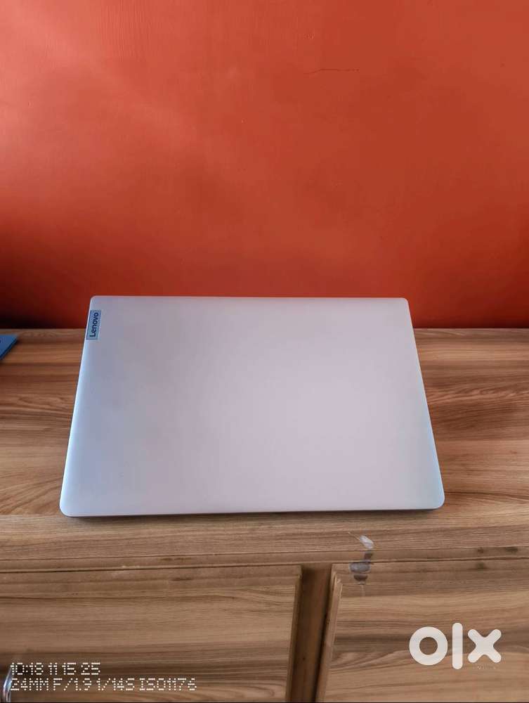 Lenovo Ideapad Ryzen 5 Laptop : 23000 : 1 yr warr