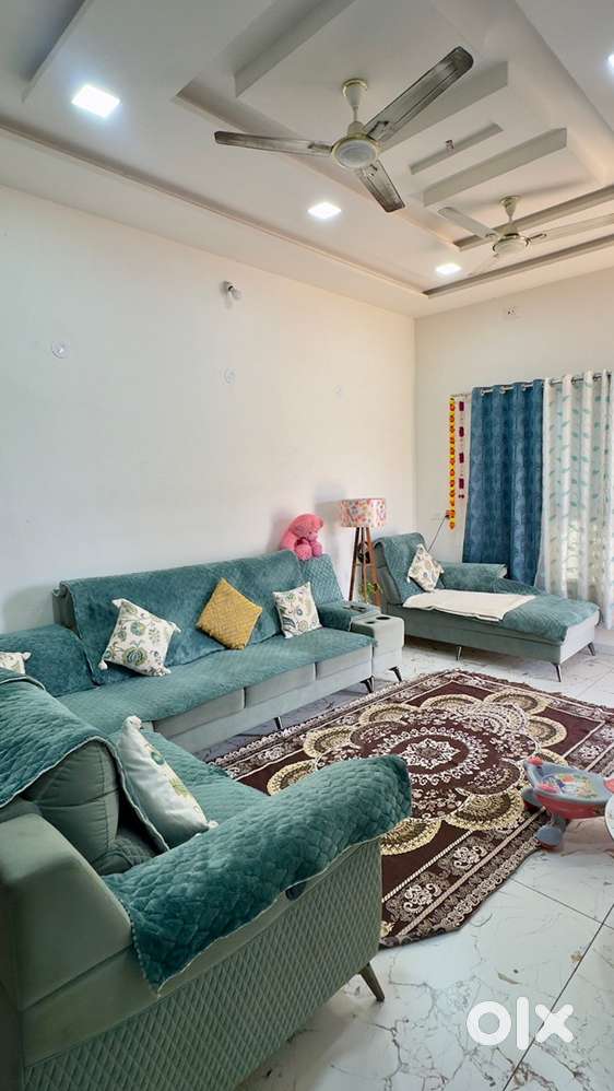 Sofa - 28 foot - Premium - One Incline Seat