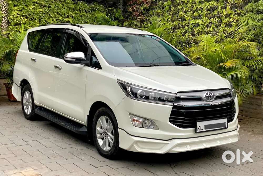 Toyota Innova Crysta 2016
