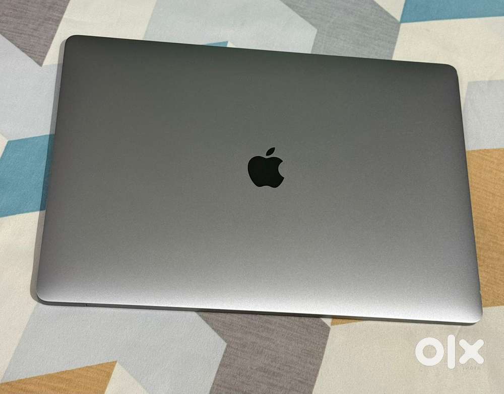 APPPLE MACBOOK PRO 64GB RAM 512GB SSD AND 8GB GRAPHIC CARD 16 INCHS