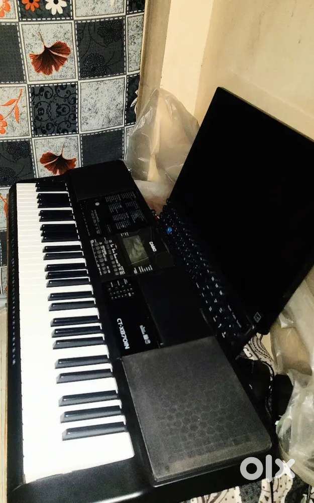 Piano CT- X870 in (with bag)