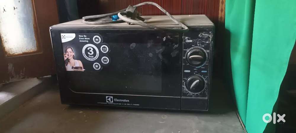 microwave oven