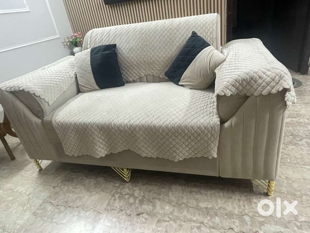 Contemporary 3+2+2 Sofa Set – Relax in Style