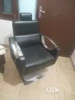 Parlour/salon chair
