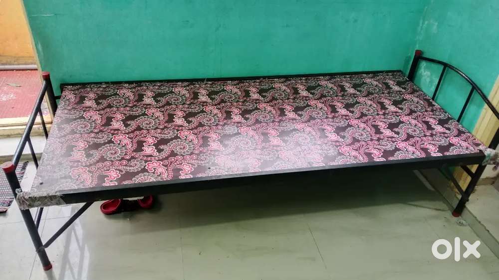 Foldable Single Cot for sale