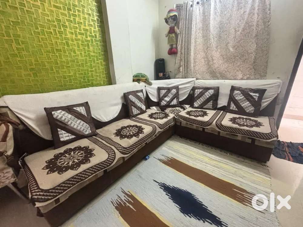 Corner sofa with 6 sitting with cushion and sofa cover