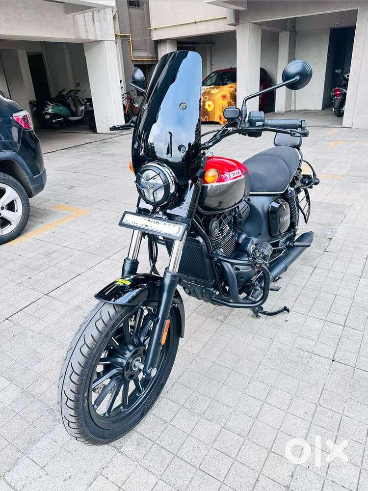 Jawa Yezdi Roadster Showroom Condition with all records