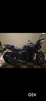 Tvs apache Rtr 200 black red