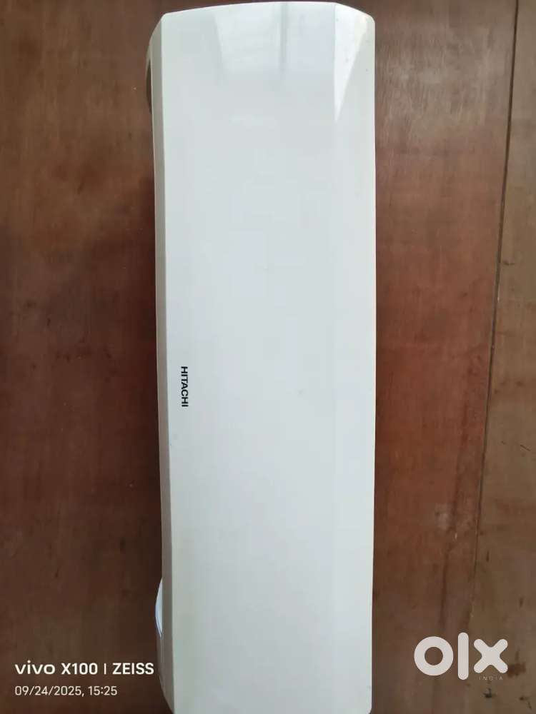 Hitachi 1 ton , 1.5 ton split 5 star brand new