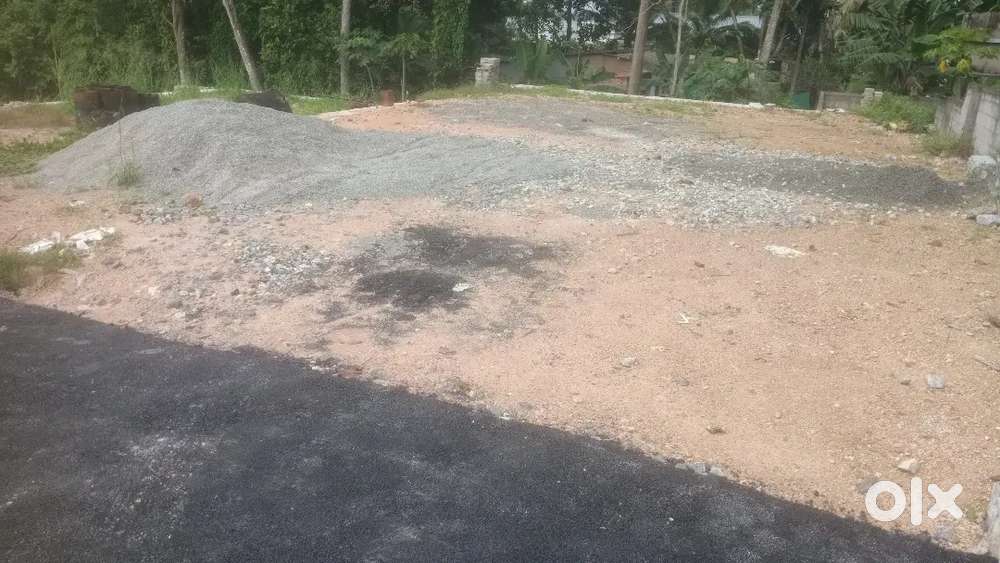 House plots chanthavila 4'5'6,7 cent plot 150 mtr chanthavila mc road