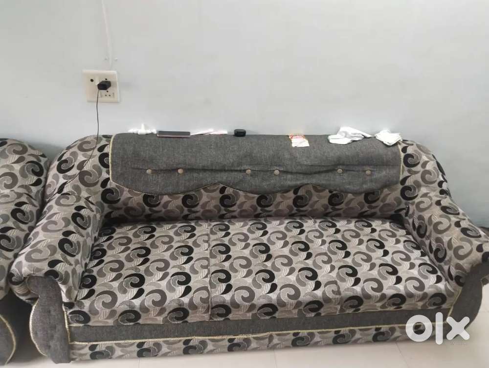 3+1+1 seater sofa set