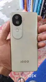 Iqooz9s 8+8-128 gb