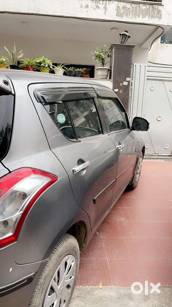 Maruti Suzuki Swift 2015 Petrol 94000 Km Driven Company Services