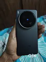 Vivo x200 Ultra Black 1TB for 99,000