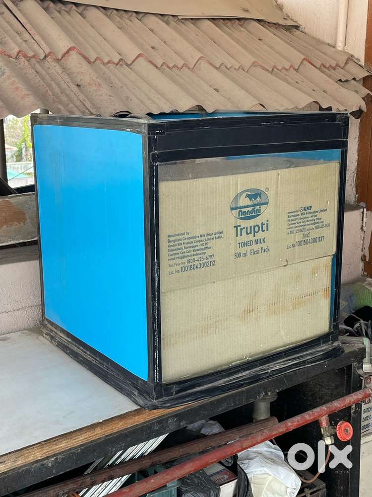 Immediate Sell Aquarium with few accessories