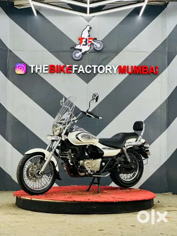 BAJAJ AVENGER 220 CRUISE 
(The bike factory Mumbai)