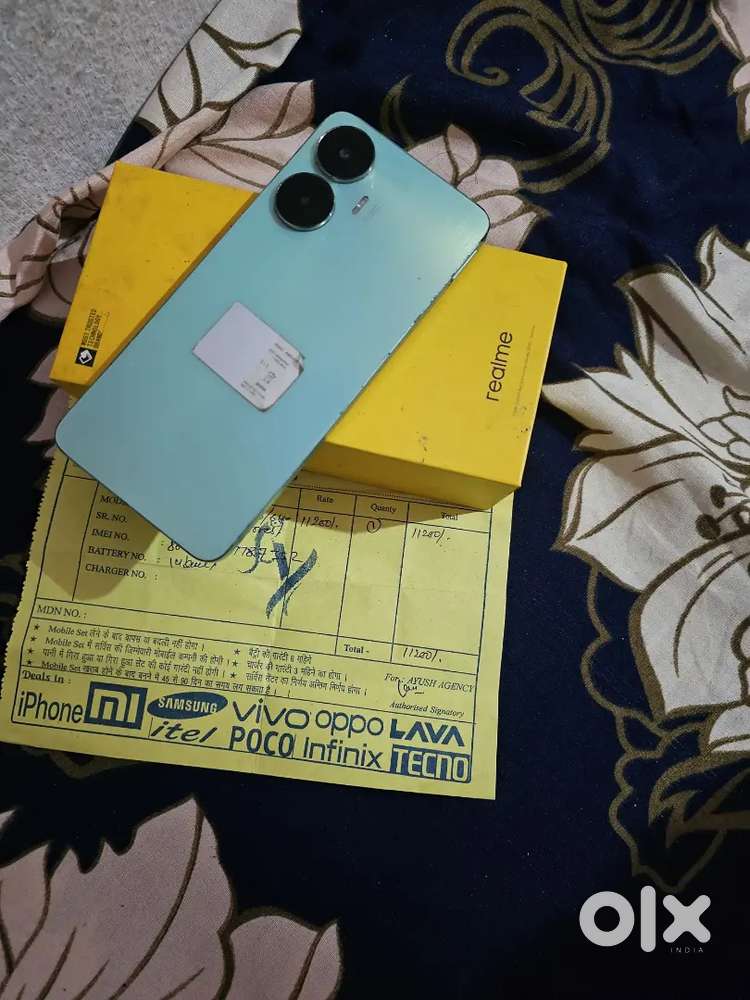 New condition phone 6,64 bill box charger all available 4g set